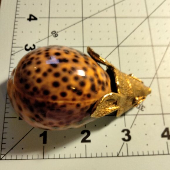 Brass Cowrie Shell Mouse Paperweight Figurine Coastal Beach Decor - Picture 8 of 8